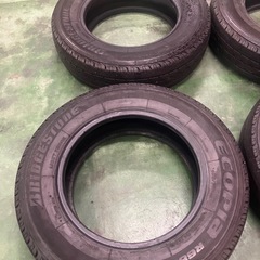 引き取り限定！185/75R15 106/104Lの画像