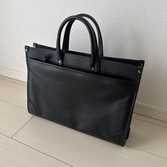 ブラック ビジネスバッグの画像