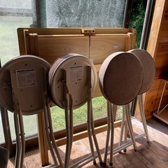 折りたたみテーブル&いすセットの画像
