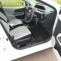 トヨタ アクア L  車検付きの画像