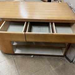 無料で差し上げます。特注木製作業台　　オークションの撮影台やレジスタ台としても使えます。の画像