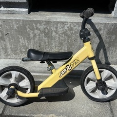 鉄棒と幼児自転車セット
の画像