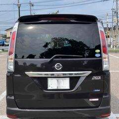 平成23年型式セレナ　５８,０００ｋｍくらいの走行距離　スタッドレスタイヤ（使用済み）アルミホイール仕様の画像