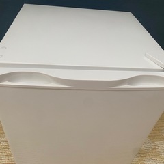 【美品】2022年製　小型冷蔵庫　製氷室付き　左右両開き　46Lの画像