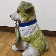 犬の置物の画像