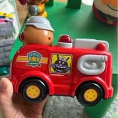 アンパンマンおしゃべり消防車
の画像
