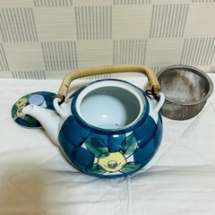 【美品】椿柄急須 お茶 茶こし付き 和柄 大きめ 約1リットルの画像