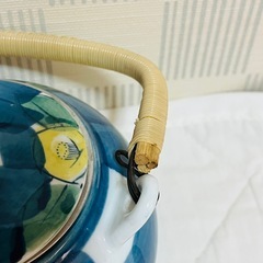 【美品】椿柄急須 お茶 茶こし付き 和柄 大きめ 約1リットルの画像