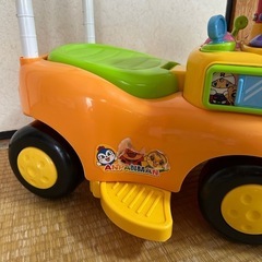 アンパンマンよくばりビジーカーの画像
