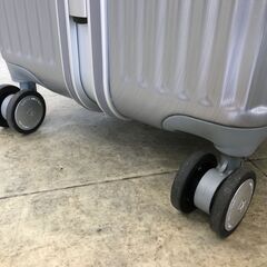 海外・日本製品のサルベージ品　SWISS  MILITARY　スーツケース　カギ無しタイプの画像