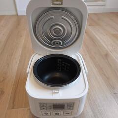 【ニトリ】炊飯器　3合炊飯　一人暮らし　ホワイトの画像