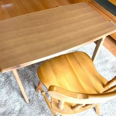 新品✨定価2万円タモ材リビングテーブル（名古屋市港区引き取り限定）の画像