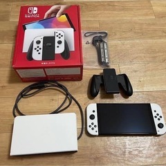 Switch White 有機ELモデル　大乱闘スマッシュブラザーズカセット付きの画像