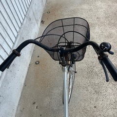 27インチ　自転車　ママチャリ　ベル、ライト⚪︎の画像