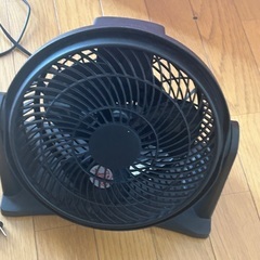 サーキュレーター、転倒防止クッション、ハムスターゲージの画像