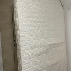 セミダブルベッド+2xマットレスの画像