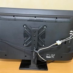 ハイセンス　43U7N 43インチ液晶テレビ　Hisense VRR ALLM TVスタンド付きの画像