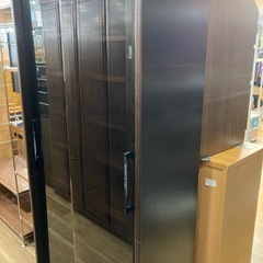 【トレファク高槻店】取りに来られる方限定！ガラススライド扉のカップボードのご紹介です！の画像