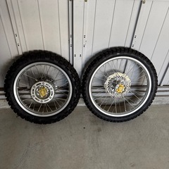 CRF250L  タイヤ付ホイールの画像