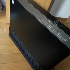 二ヶ月使用のみ！加湿器付きセラミックヒーターの画像