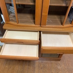 食器棚の画像