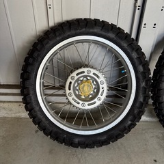 CRF250L  タイヤ付ホイールの画像