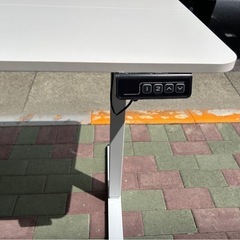 電動昇降デスク　白　ワークデスク　電動の画像