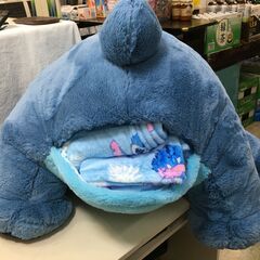海外・日本製品のサルベージ品　スティッチ　ブランケット付き　大きいぬいぐるみの画像