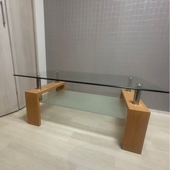 ガラステーブルの画像