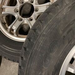 スタッドレスタイヤ　ホイール　セット　195/80R15　107/105L　15×6Jの画像