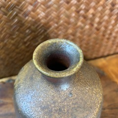【備前焼】配送可能　宮宅淪迸 作　備前焼 徳利 酒器 窯印あり 備前徳利 茶道具 作家物 骨董 古玩 良品　華道具　懐石道具　煎茶道具　茶器　煎茶器の画像
