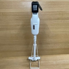 k21 【makita 掃除機】CL182FD 本体　バッテリー　充電器DC18RF スタンド パック4枚付  　の画像