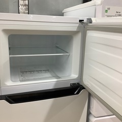 【トレファク　ラパーク岸和田店】2ドア冷蔵庫　Hisense   2017年製　120L 29L クリーニング済の画像
