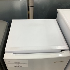 【トレファク　ラパーク岸和田店】2ドア冷蔵庫　Hisense   2017年製　120L 29L クリーニング済の画像
