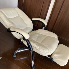 リクライニングチェア  オットマン付きの画像