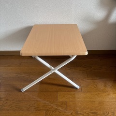『ほぼ未使用』パイプ折テーブルの画像