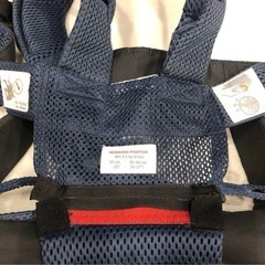 美品☆ベビービョルン ワンカイエア 抱っこ紐 ネイビーブルーの画像