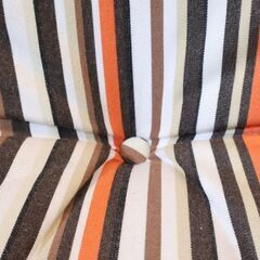フランスの高級ブランドligne roset(リーンロゼ)のCALIN(カラン) ダイニングチェアー2脚セットです。包み込まれるような座り心地が魅力の食卓椅子。カーバリングなのでメンテナンス性も◎の画像