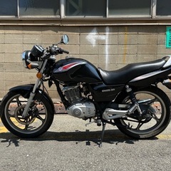 SUZUKI EN125 実働  バッテリー新品 シート張り替え グリップヒーター付き！4スト125cc 　最短で即日配送可能ですのでご相談ください　値下げ交渉OK　YBR CBF GN検討中の方にも！の画像