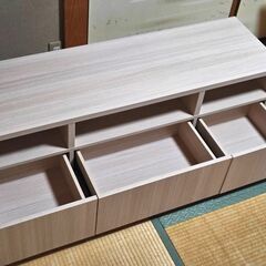 【新品同様】テレビ台（幅約140㎝）ローボードYKF1300Nの画像