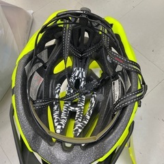 ヘルメット MET エストロXC 54-57cmの画像
