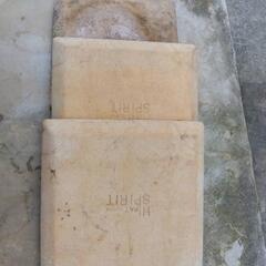 野球のベース3つの画像