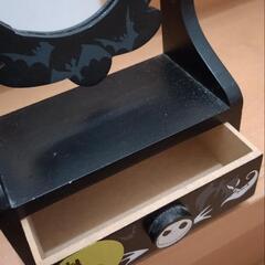 小物入れ付き鏡　ナイトメアの画像