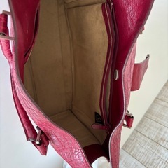 【美品】クロコダイル調　赤　トートバッグの画像