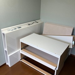 ダブルベッド　フレームの画像