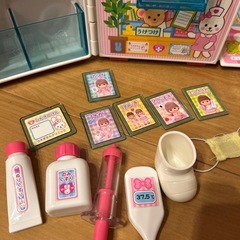 メルちゃん　救急車　　の画像