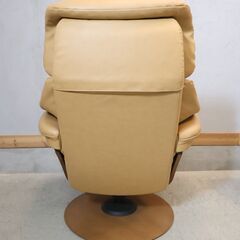 karimoku(カリモク家具)のTHE FIRST(ザ・ファースト) RU73 本革 リクライニングチェア＆オットマンです。北欧スタイルのレザーパーソナルチェアーはシアタールームなどにもおススメ♪の画像