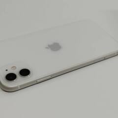 【SIMフリー】iPhone 11/64GB/A2221〈MWLU2J/A〉の画像