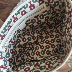 GUCCIキャンバストートの画像
