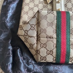 GUCCIキャンバストートの画像